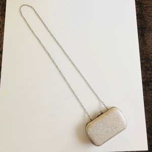 Metallic Sparkly Silver Purse 👛